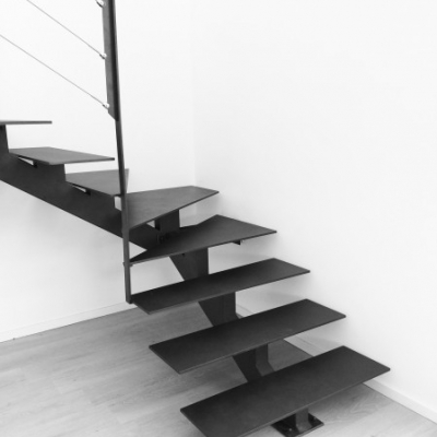 10 Escalier Metal