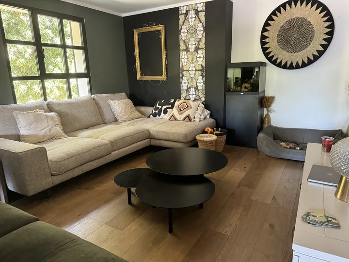Des courbes au salon — vue 4