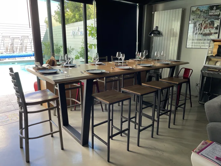 Une tablée en hauteur