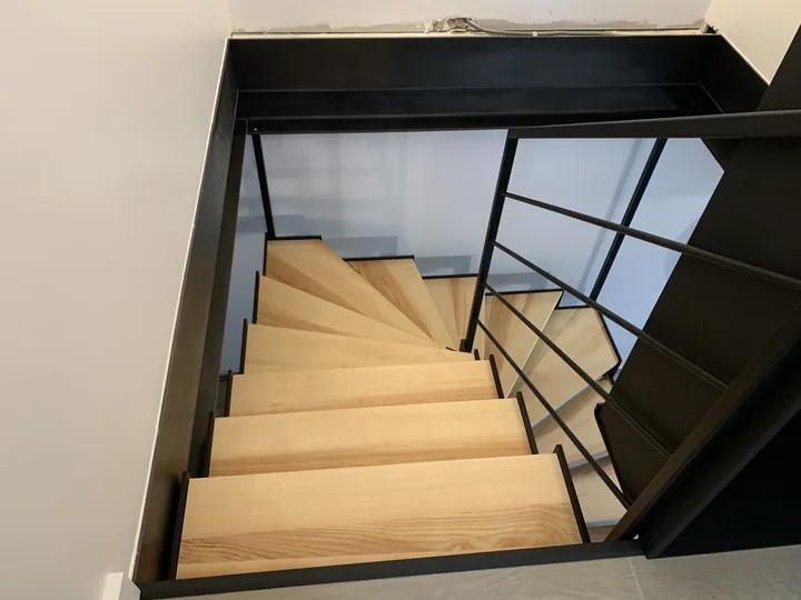 Du chantier à l’escalier — vue 2