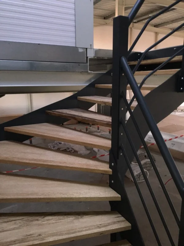 Escalier métallique tournant